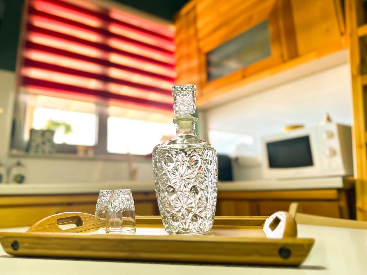 Cozy Elegance Above Korca Apartment Ngoại thất bức ảnh