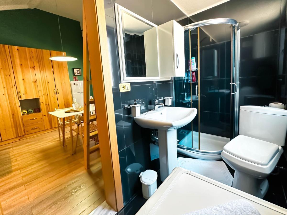 Cozy Elegance Above Korca Apartment Ngoại thất bức ảnh